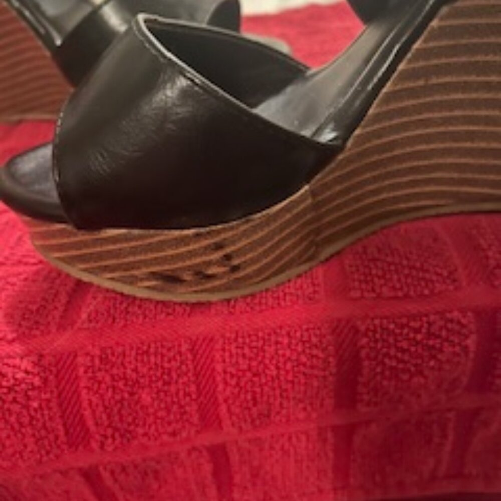 Sandals - Picture 8 of 9